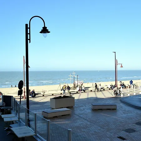 Celine 0101 Beautiful With Sea View Apartamento De Haan